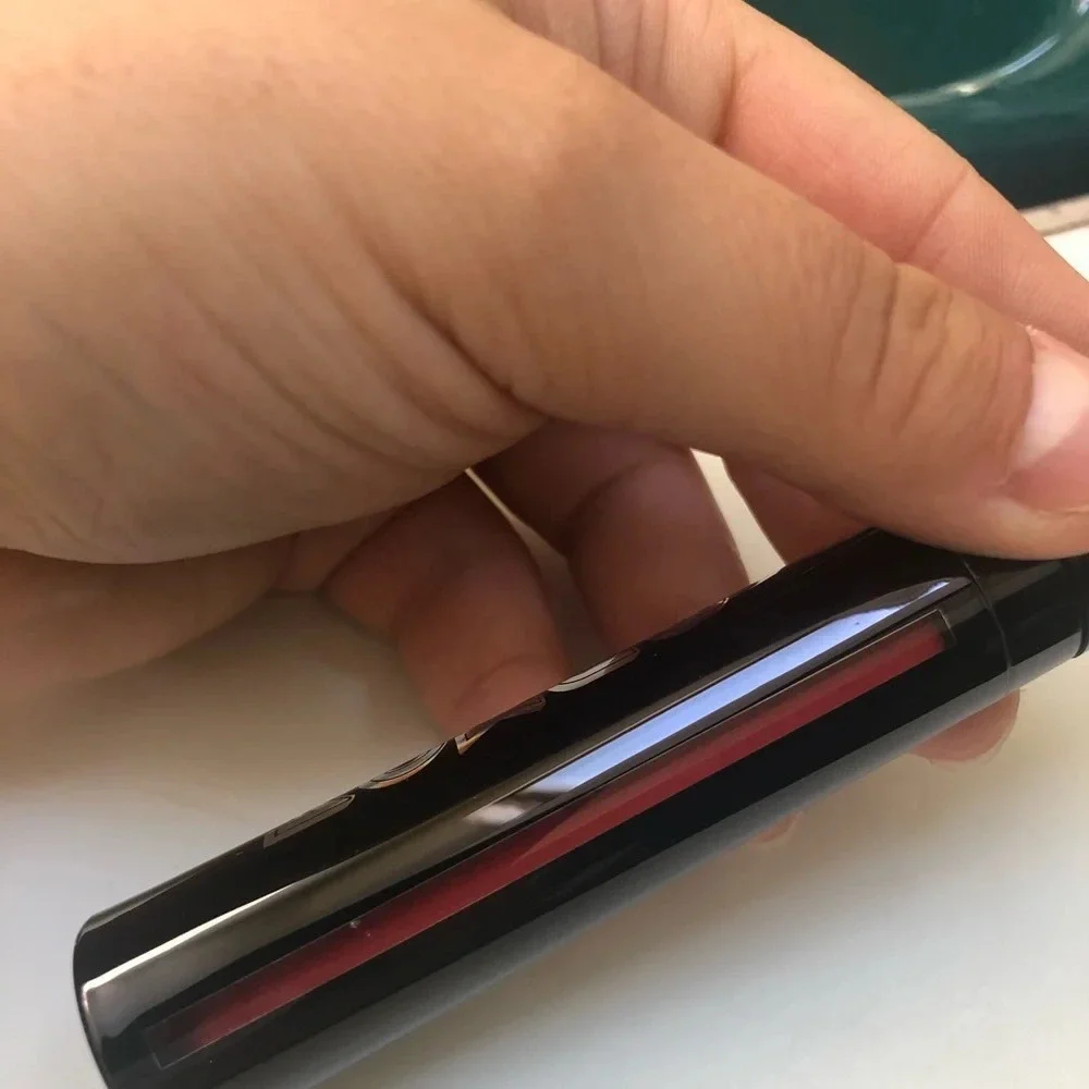 NIB BUXOM MAKE IT HOT PLUMPING LIQUID LIPSTICK